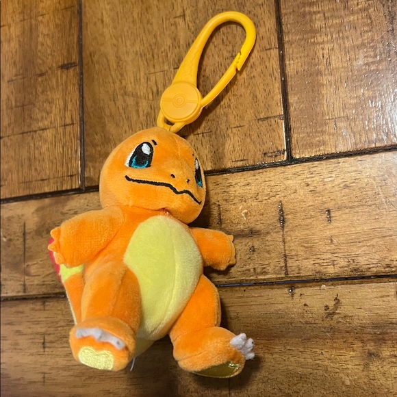 Pikachu & Charmander - Picture 2 of 3